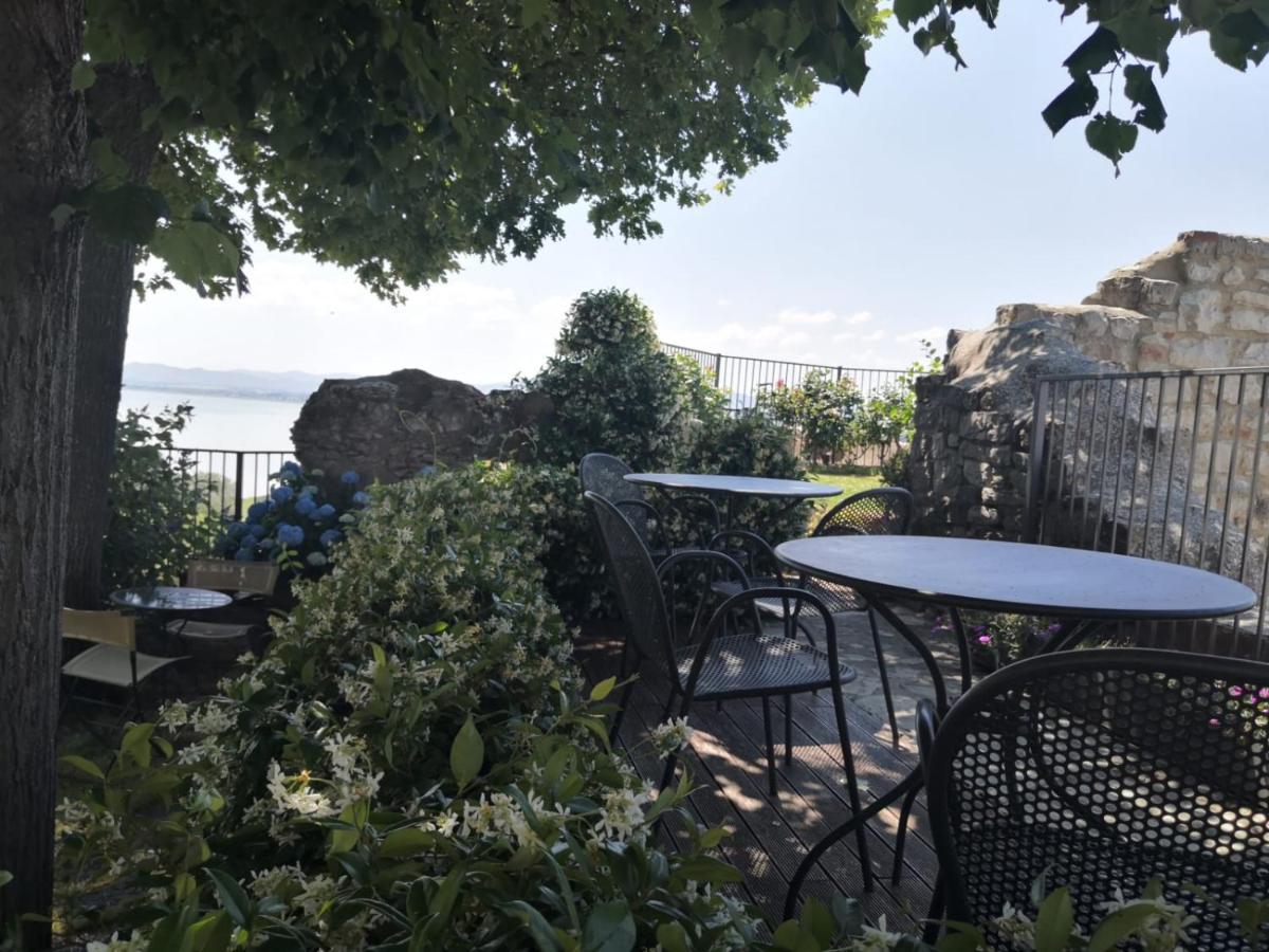 Il Torrione Bed & Breakfast Castiglione del Lago Exterior photo