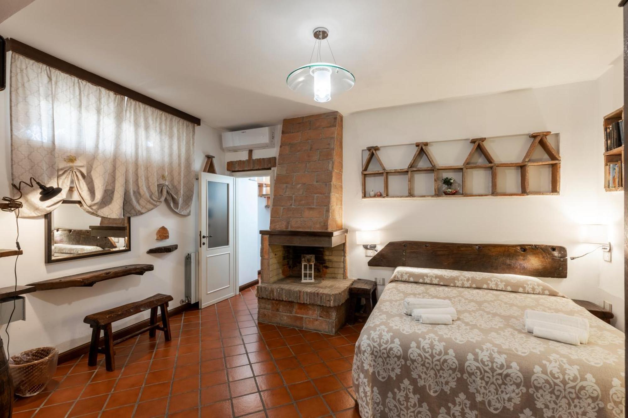 Il Torrione Bed & Breakfast Castiglione del Lago Exterior photo