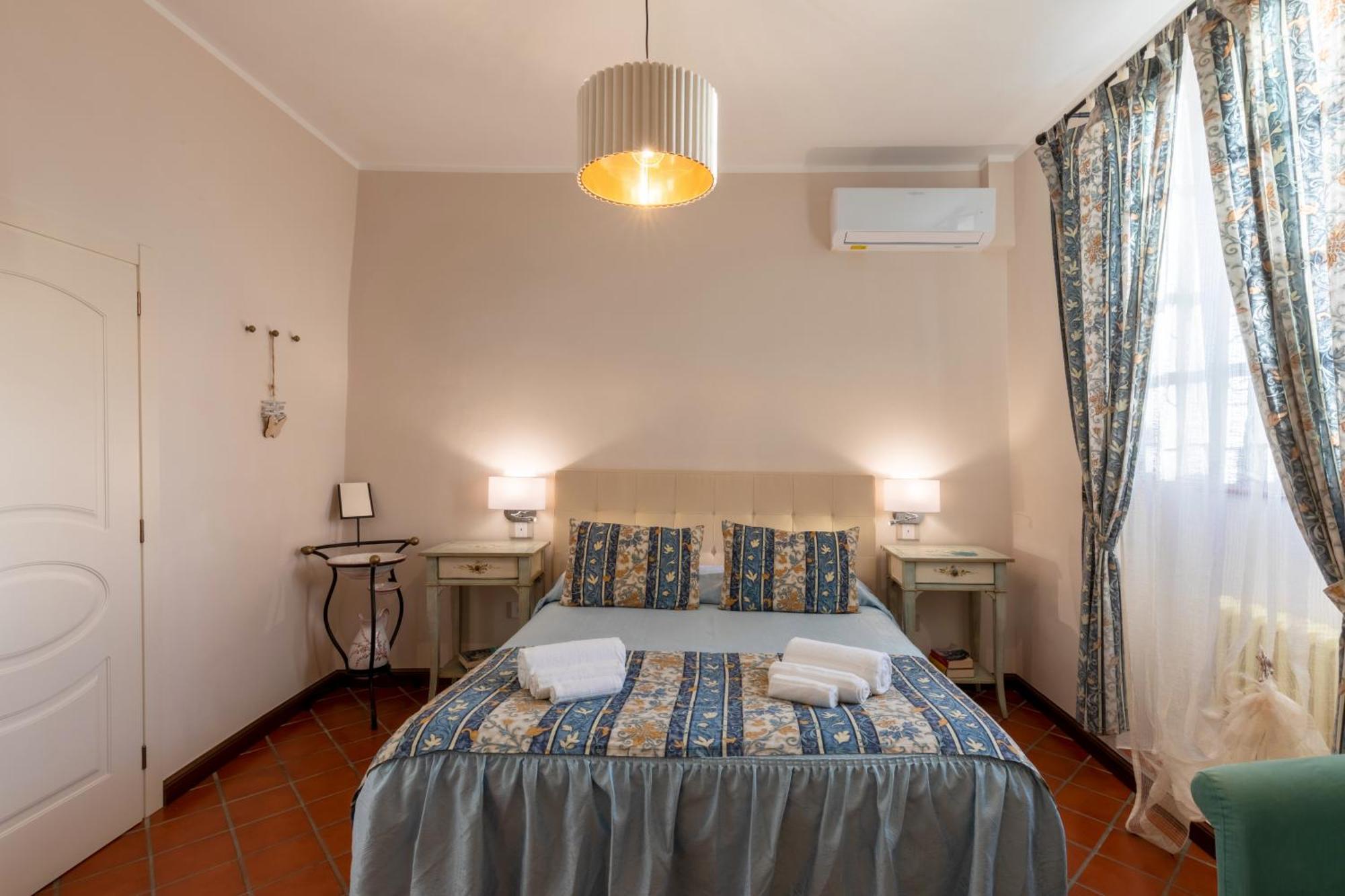 Il Torrione Bed & Breakfast Castiglione del Lago Exterior photo